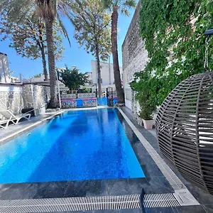 Kılavuz , Bodrum Türkiye